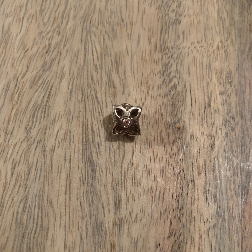 Pandora flower charm